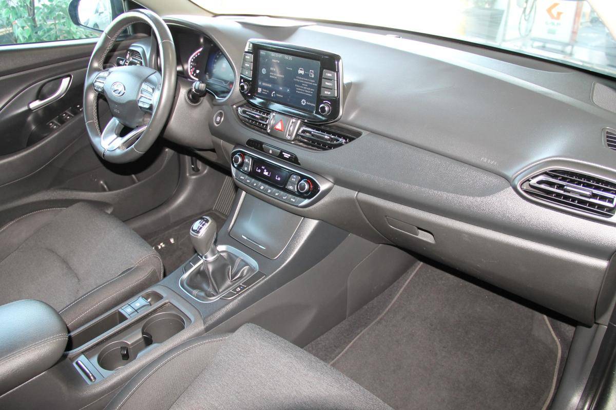 hyundai-i30-2023-gasolina-998cc