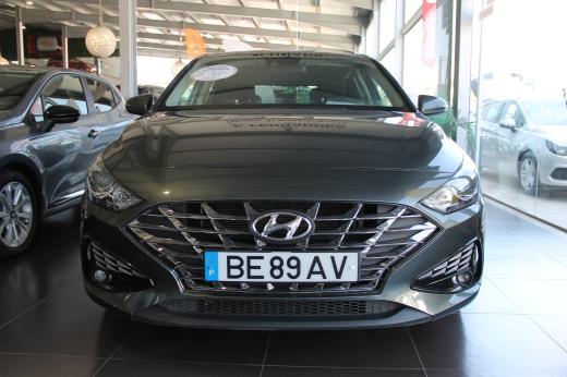 hyundai-i30-2023-gasolina-998cc