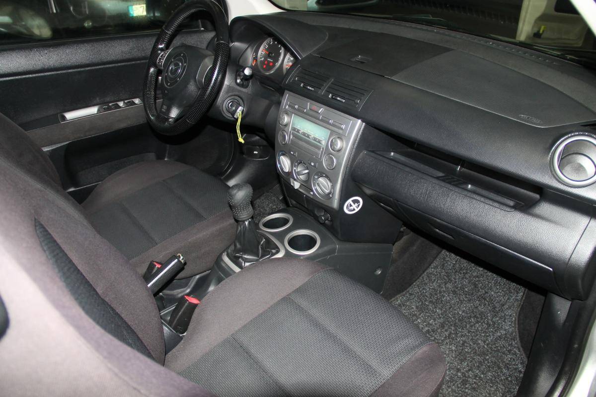 mazda-2-2007-gasolina-1242cc