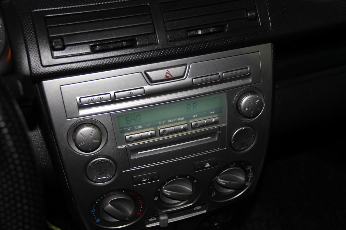 mazda-2-2007-gasolina-1242cc