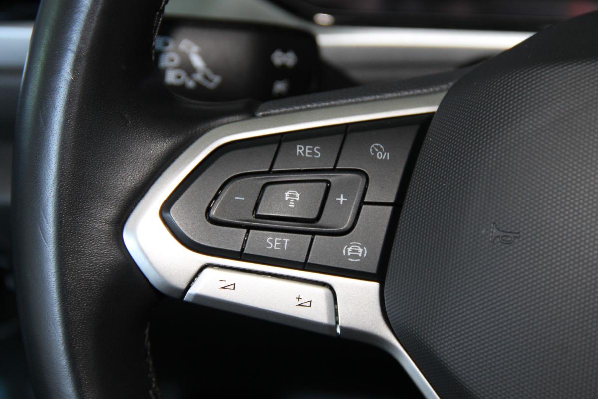 volkswagen-t-roc-2023-gasolina-999cc