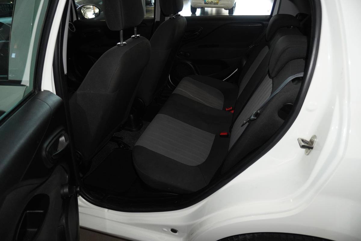 fiat-punto-2018-gasolina-1242cc