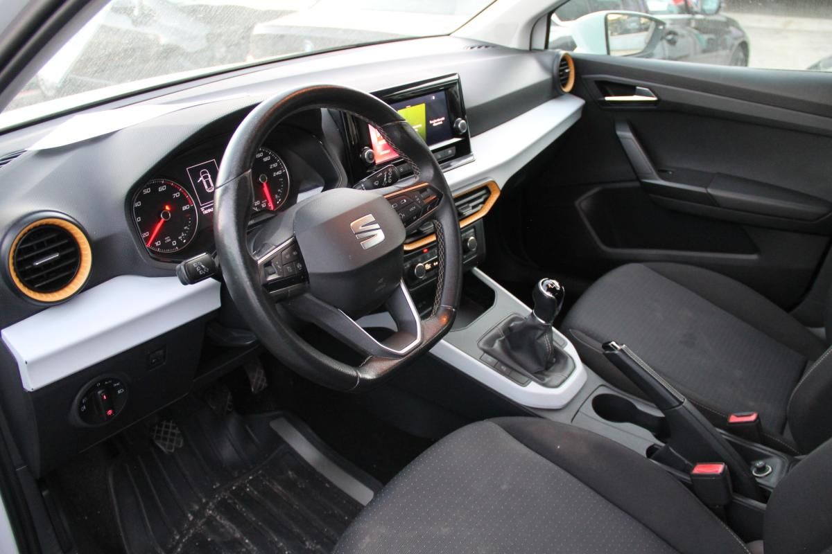 seat-arona-2023-gasolina-999cc