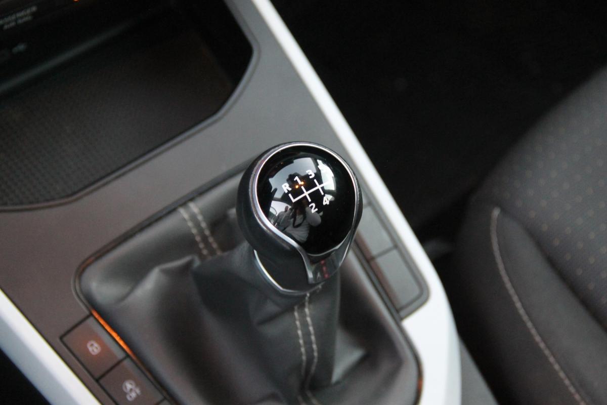 seat-arona-2023-gasolina-999cc