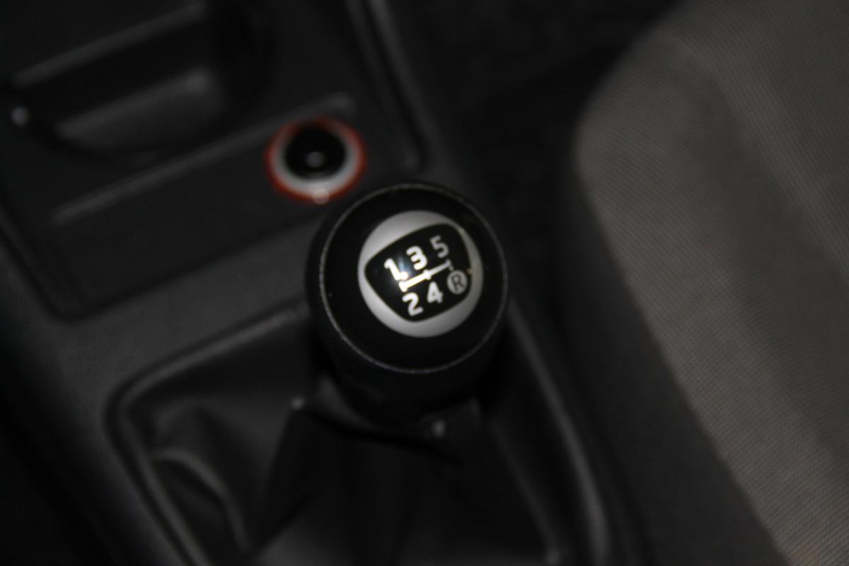volkswagen-up-2013-gasolina-999cc