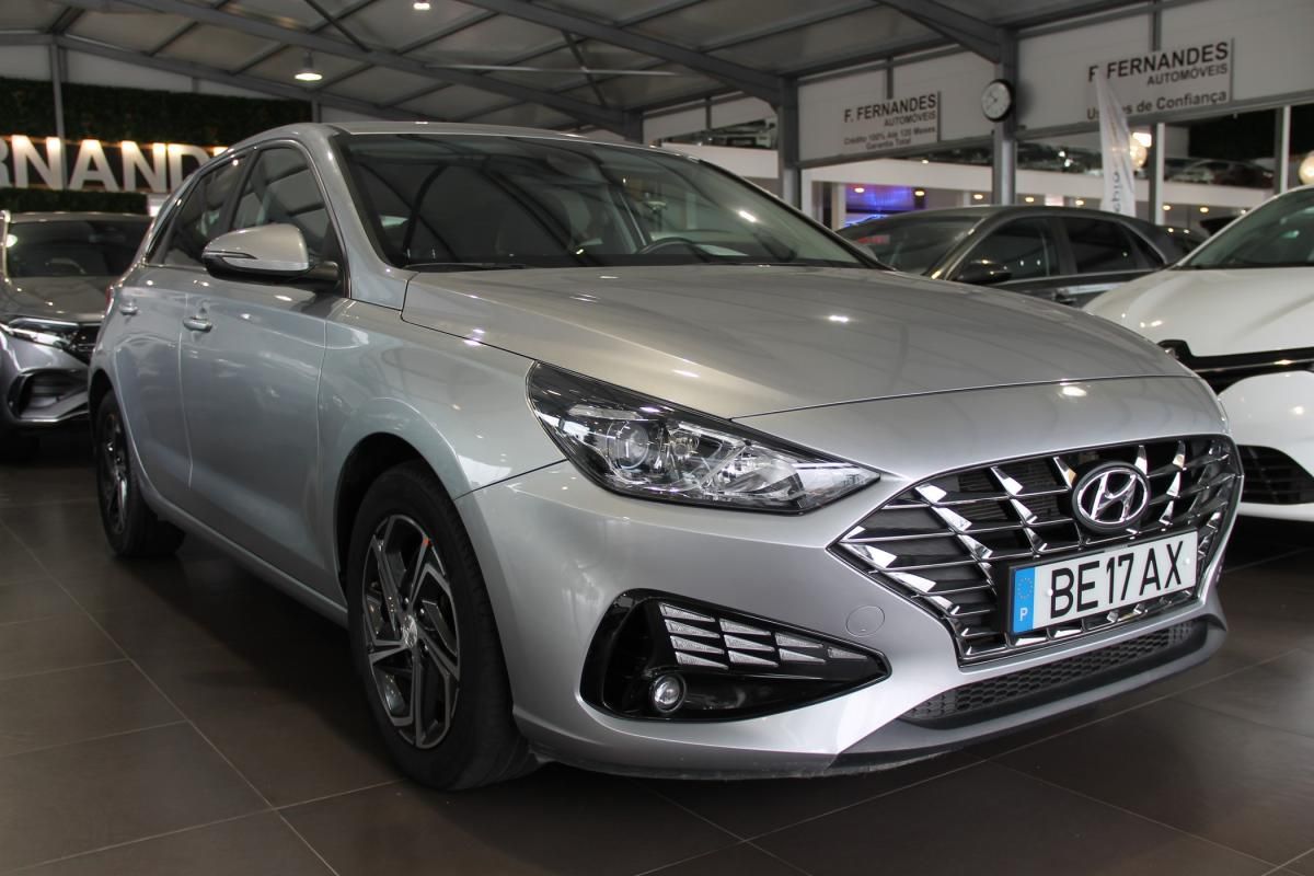 hyundai-i30-2023-gasolina-998cc