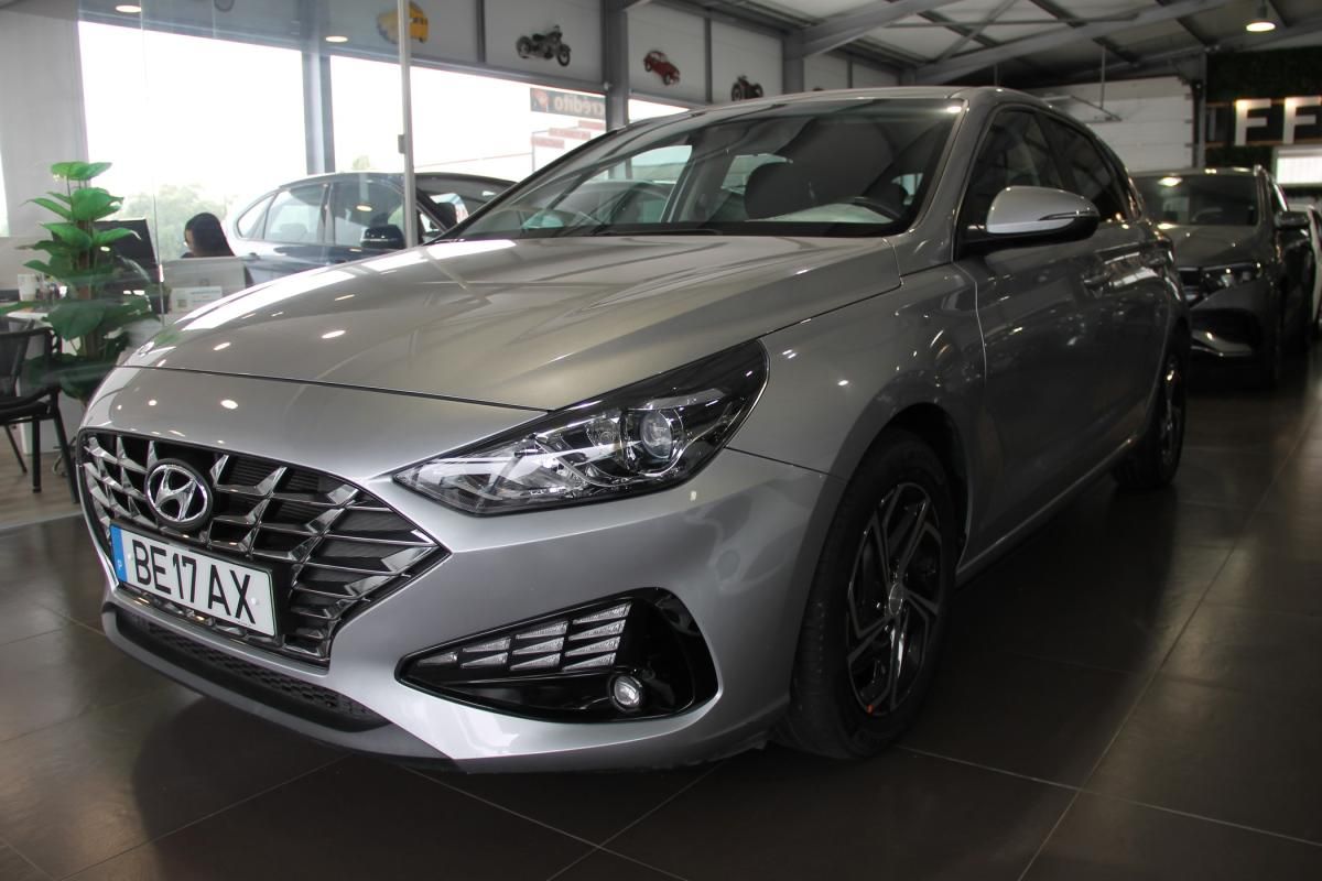 hyundai-i30-2023-gasolina-998cc