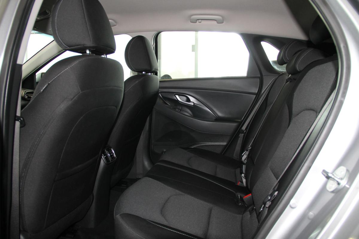 hyundai-i30-2023-gasolina-998cc