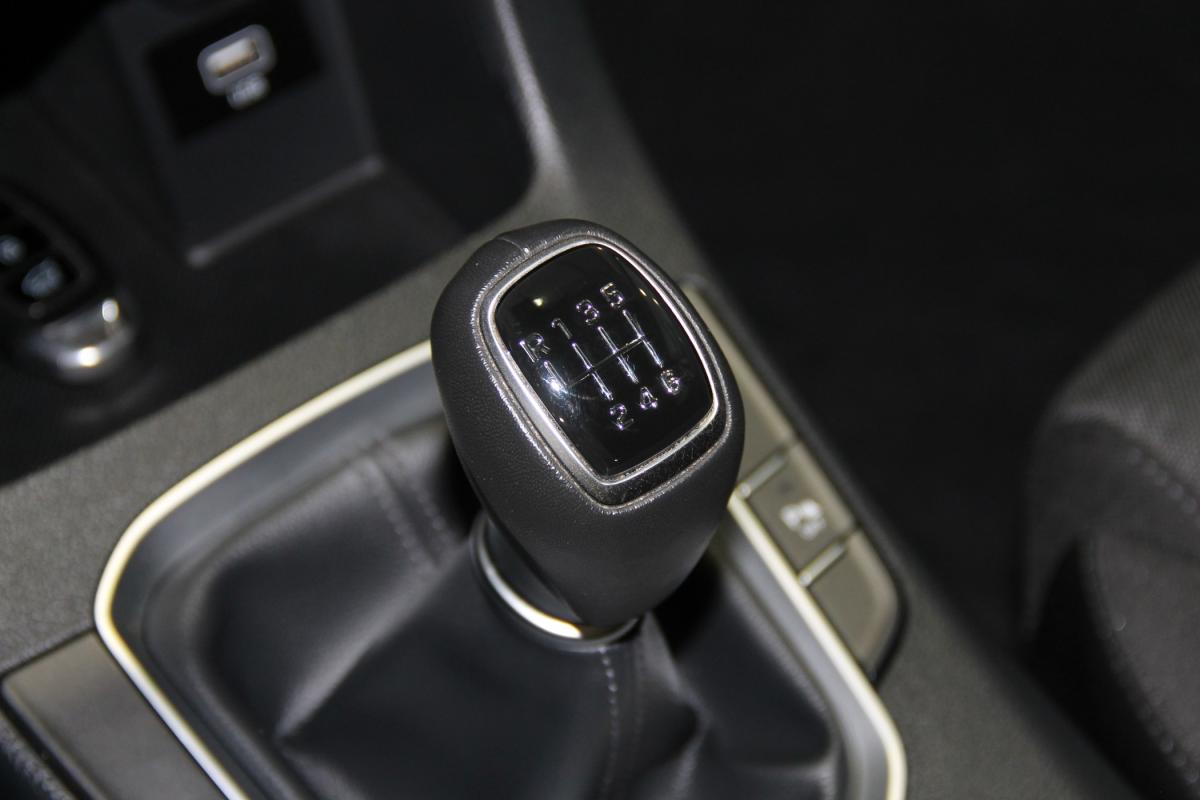 hyundai-i30-2023-gasolina-998cc