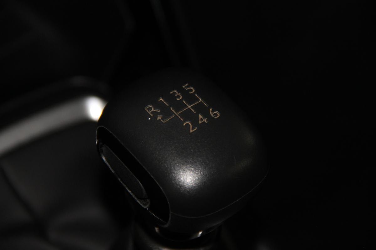 peugeot-2008-2021-gasolina-1199cc