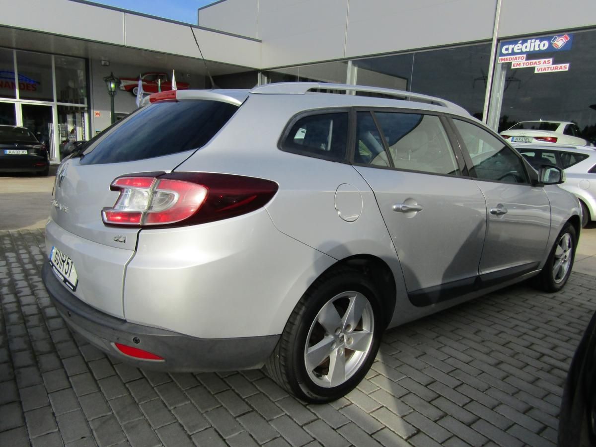 renault-megane-sport-tourer-2010-diesel-1461cc