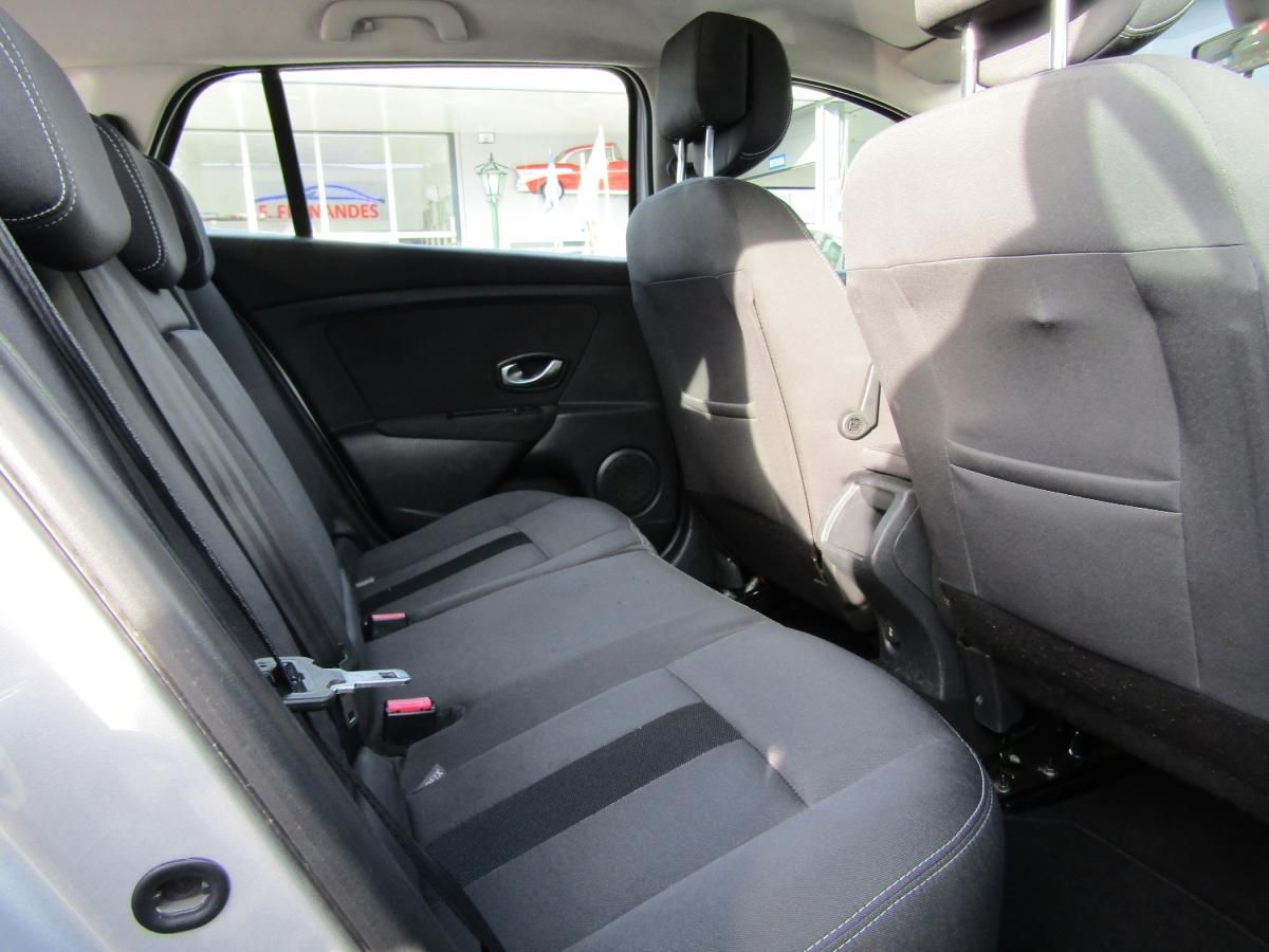 renault-megane-sport-tourer-2010-diesel-1461cc