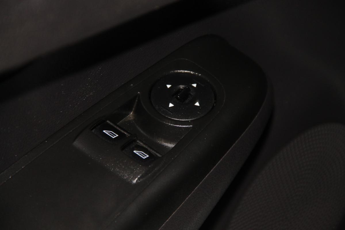 ford-tourneo-2019-gasolina-999cc