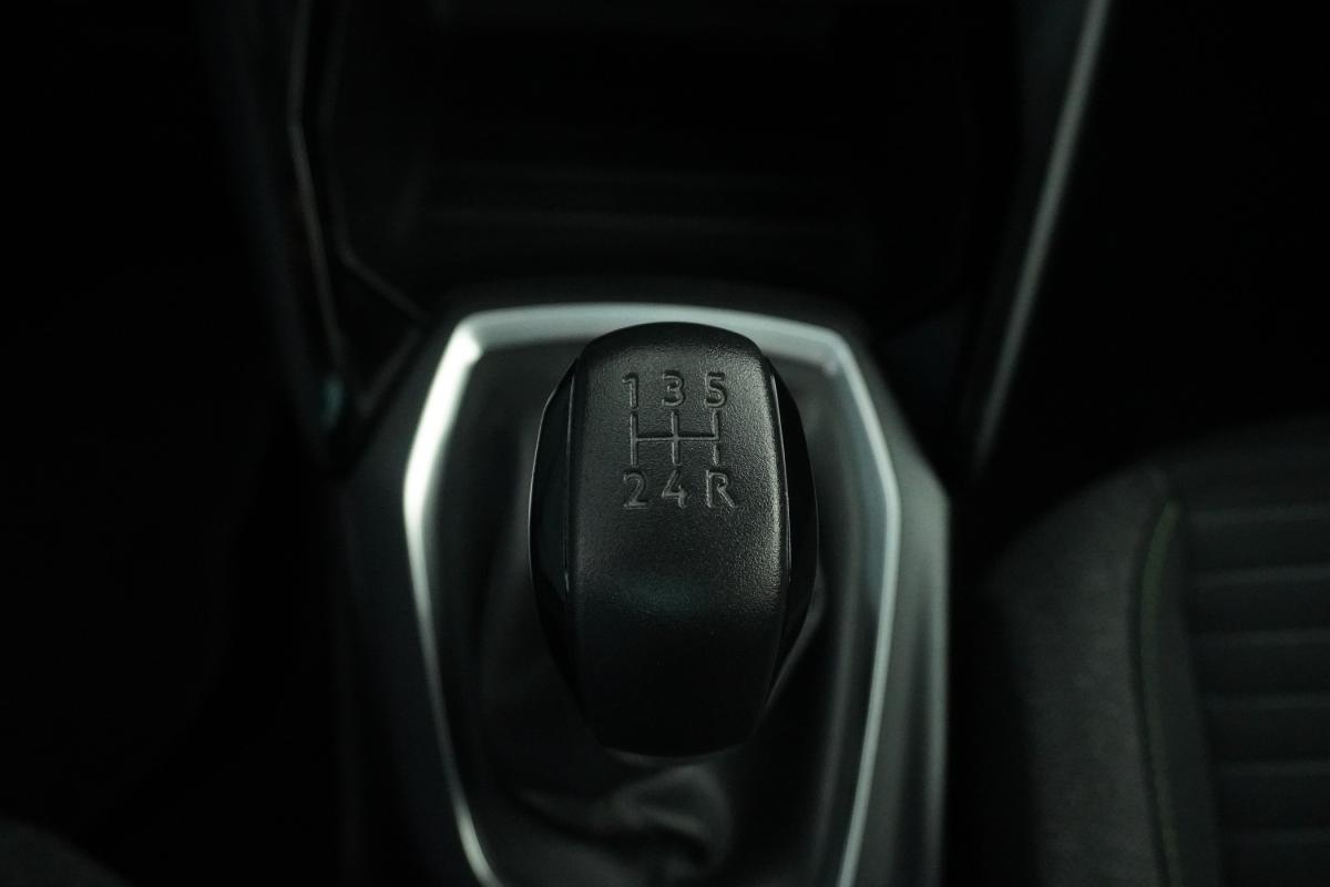 peugeot-208-2024-gasolina-1199cc