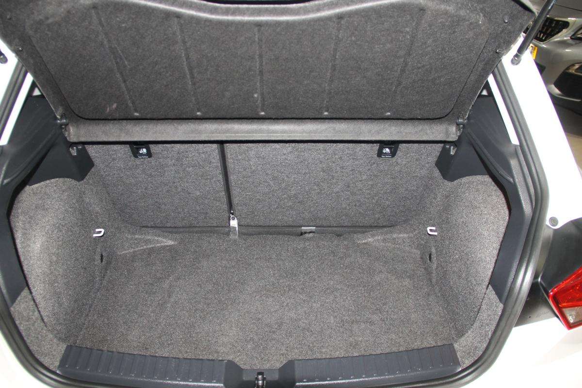 seat-ibiza-2023-gasolina-999cc