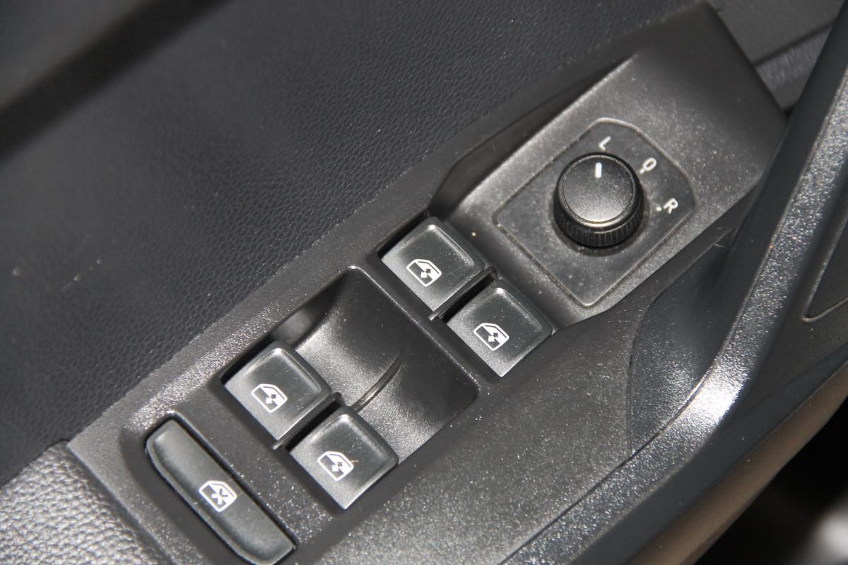 seat-ibiza-2023-gasolina-999cc