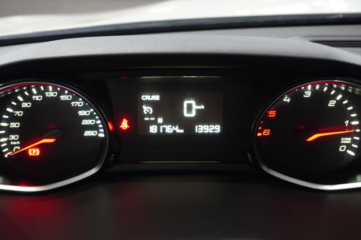 peugeot-308-2019-diesel-1499cc