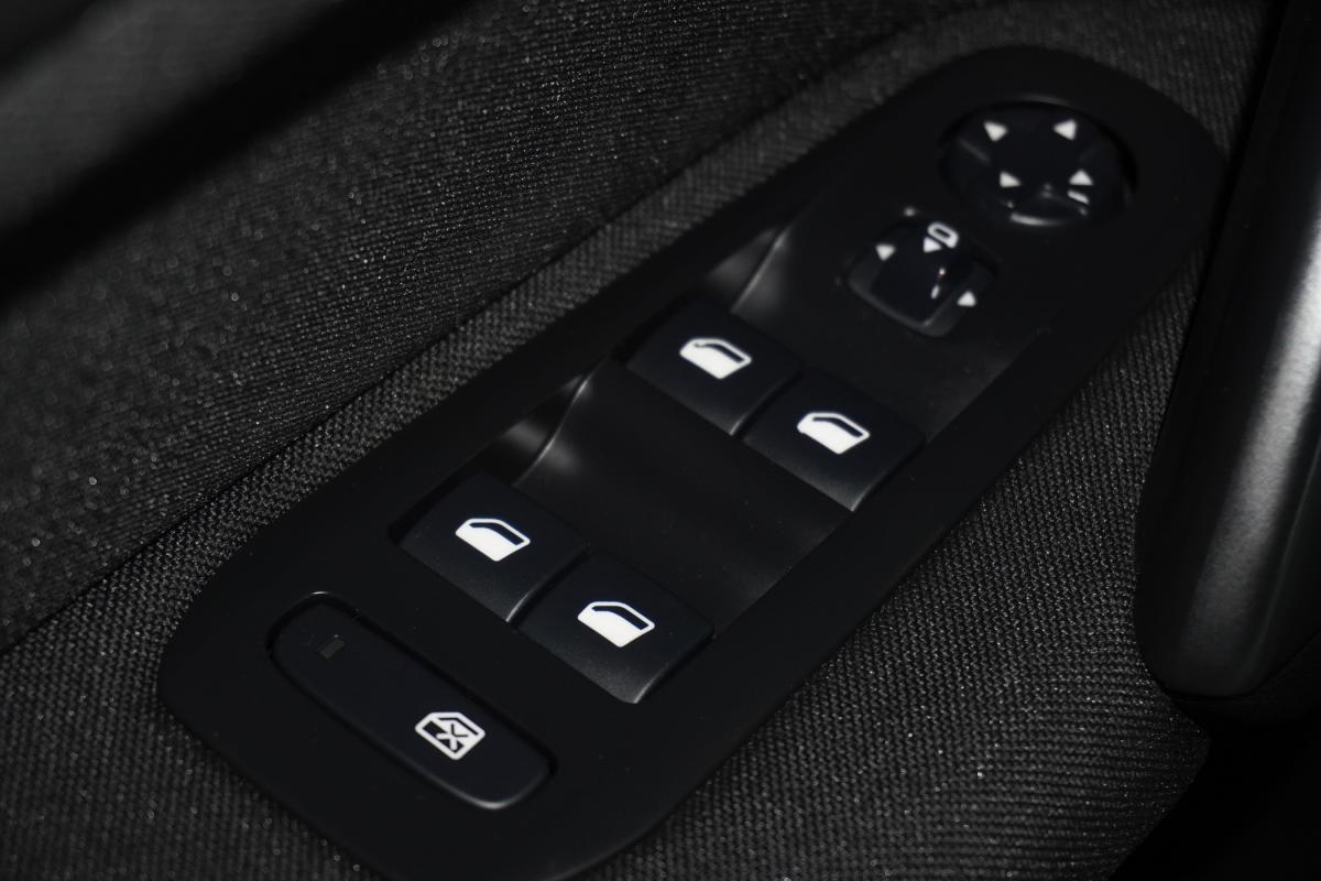 peugeot-308-2019-diesel-1499cc