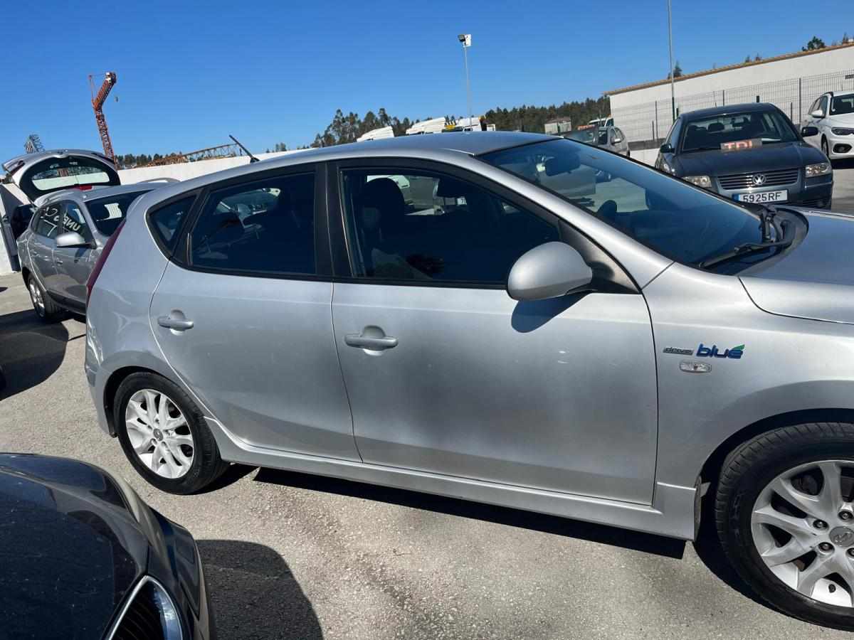 hyundai-i30-1-4-2010-gasolina-1396cc
