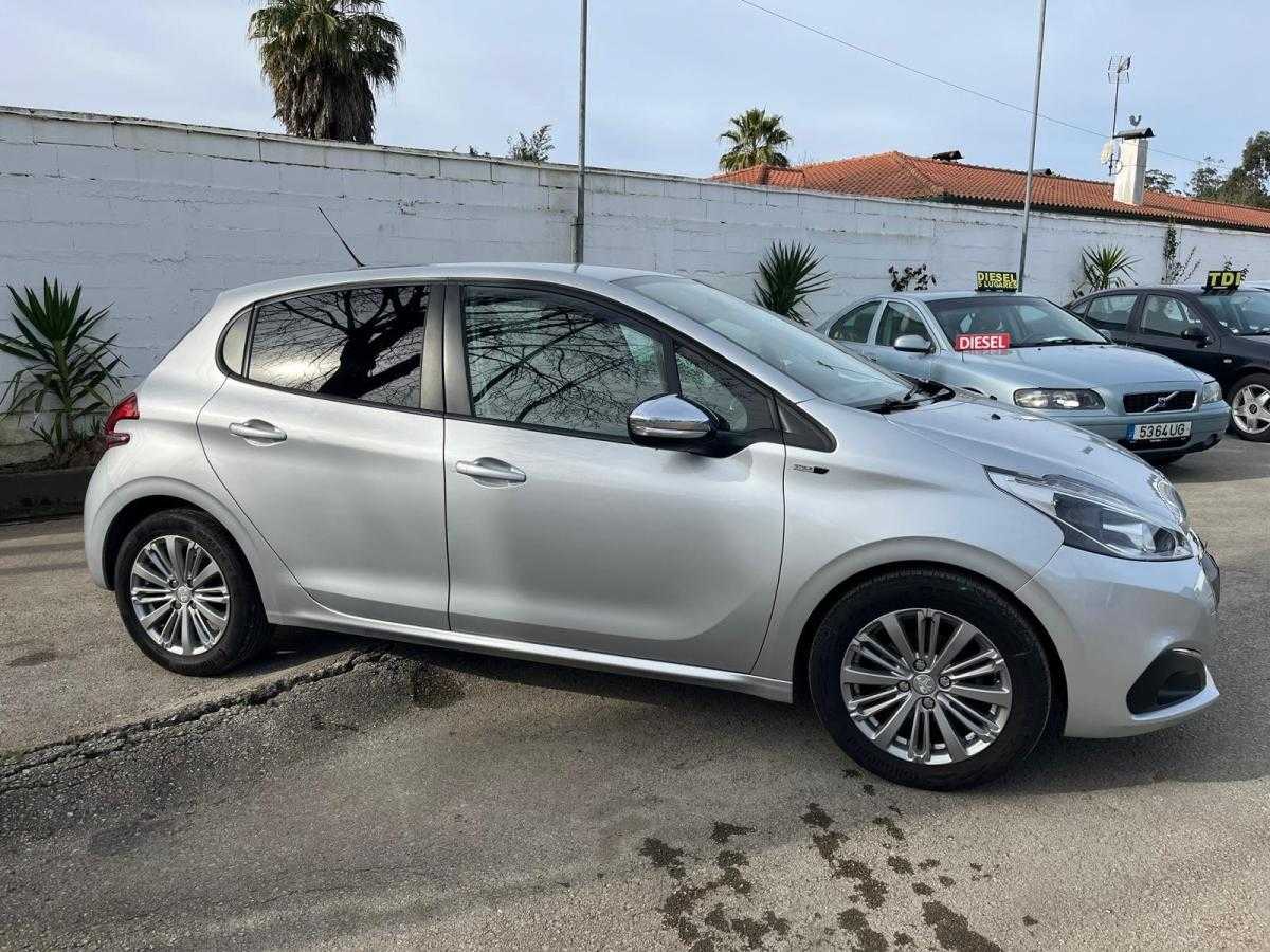 peugeot-208-2018-gasolina-1199cc