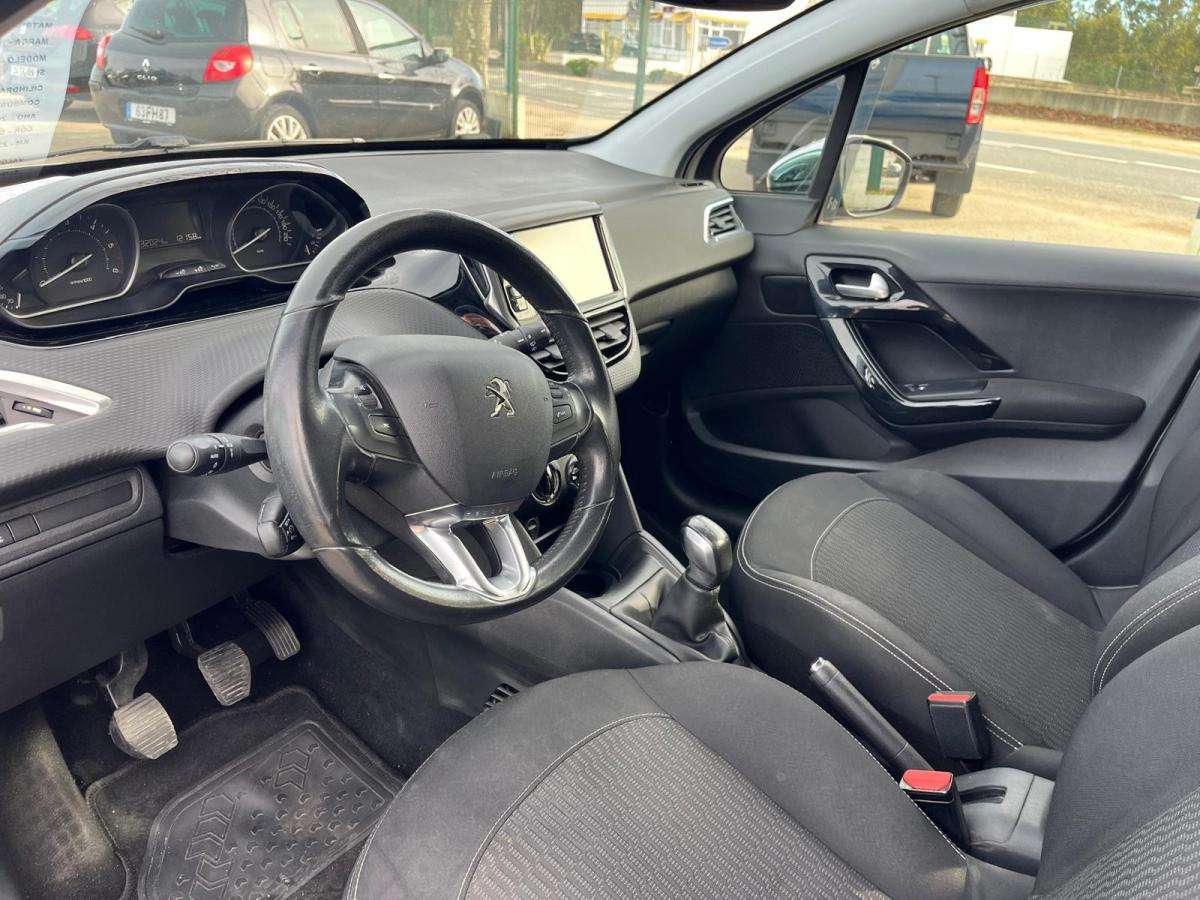peugeot-208-2018-gasolina-1199cc