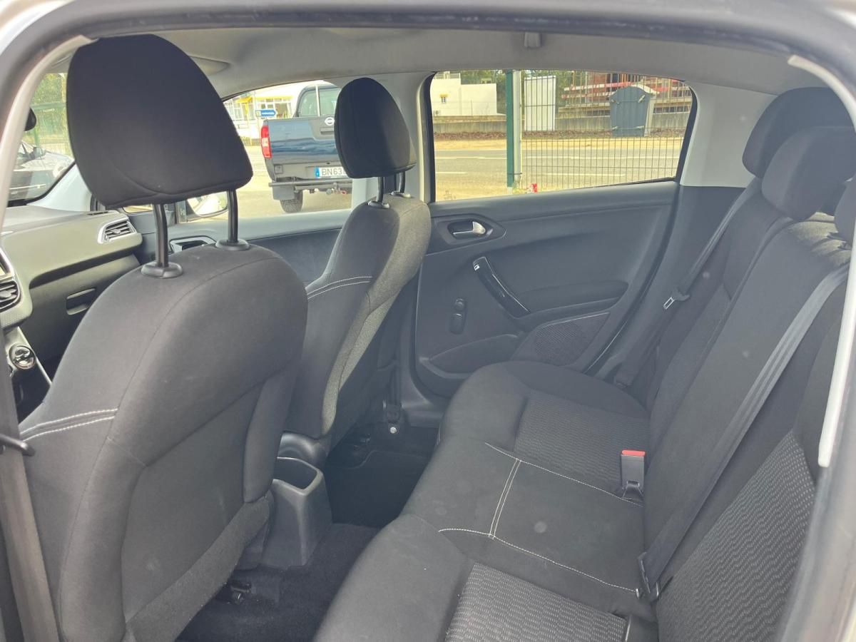 peugeot-208-2018-gasolina-1199cc