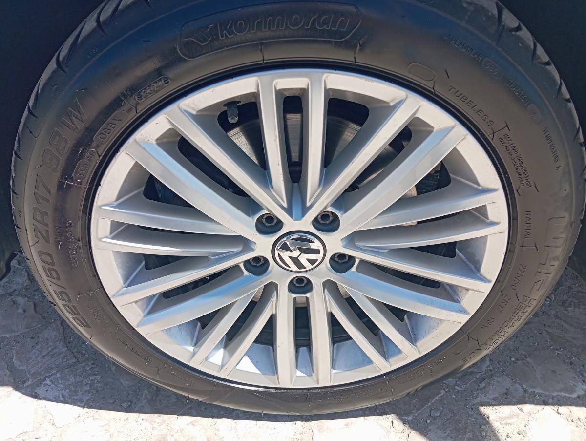volkswagen-sharan-2015-diesel-1968cc