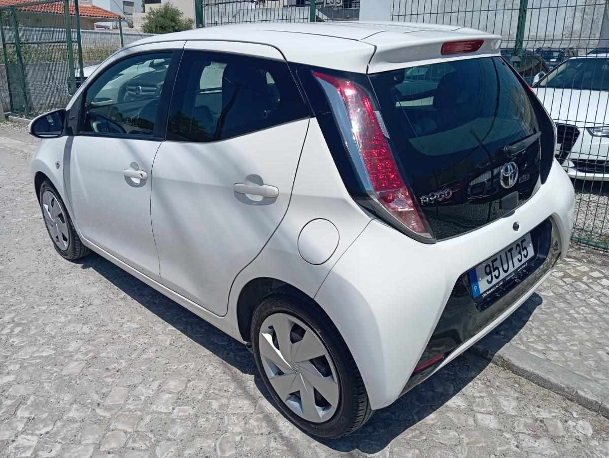 toyota-aygo-2018-gasolina-998cc