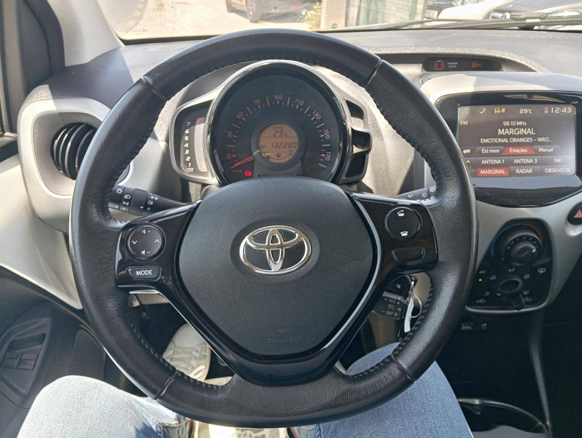 toyota-aygo-2018-gasolina-998cc
