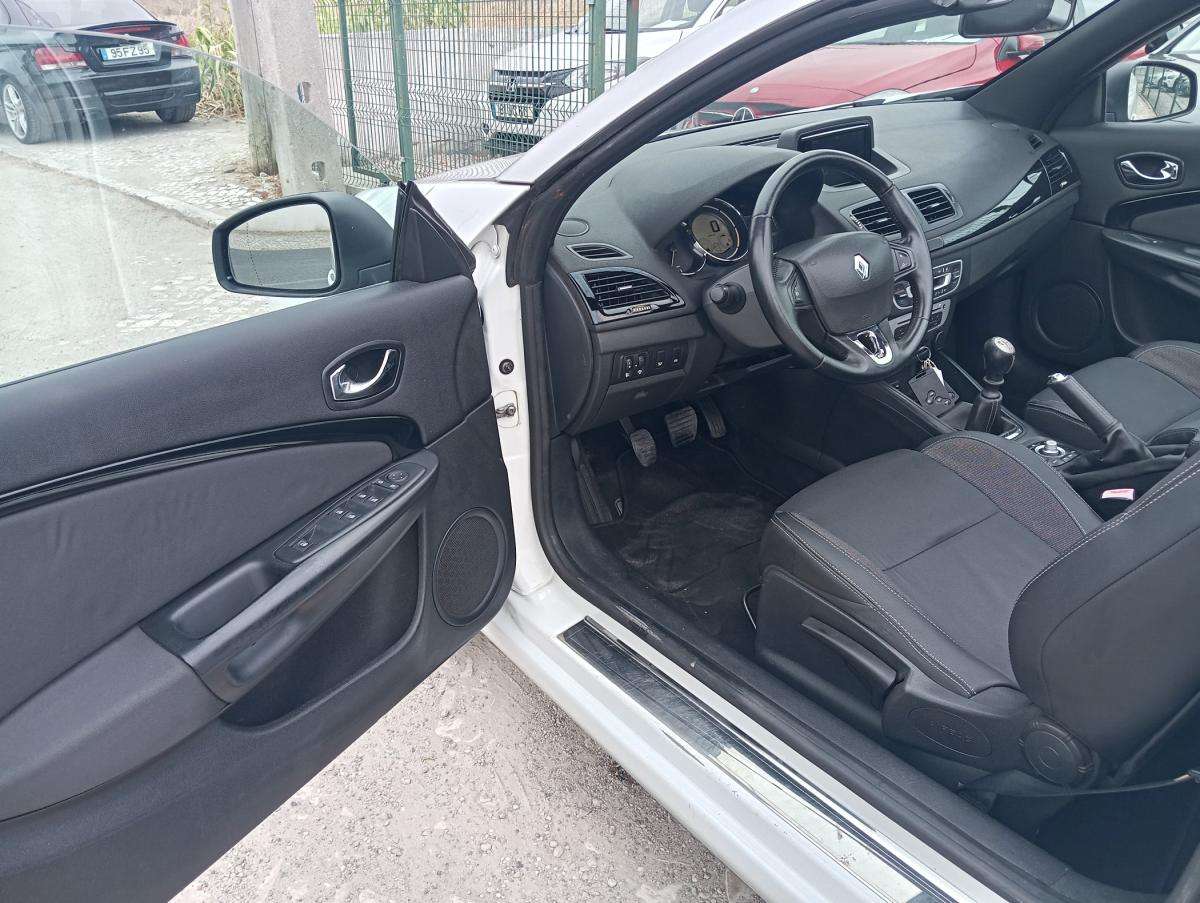renault-megane-cc-2015-diesel-1461cc