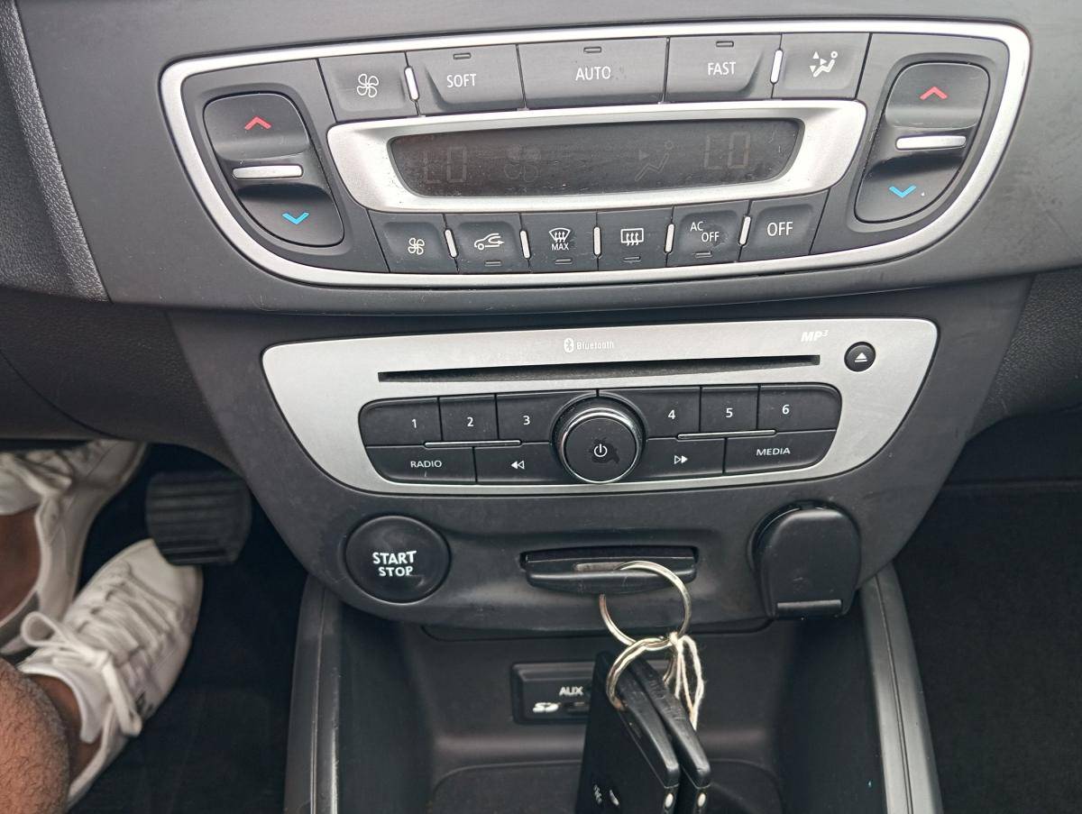 renault-megane-cc-2015-diesel-1461cc