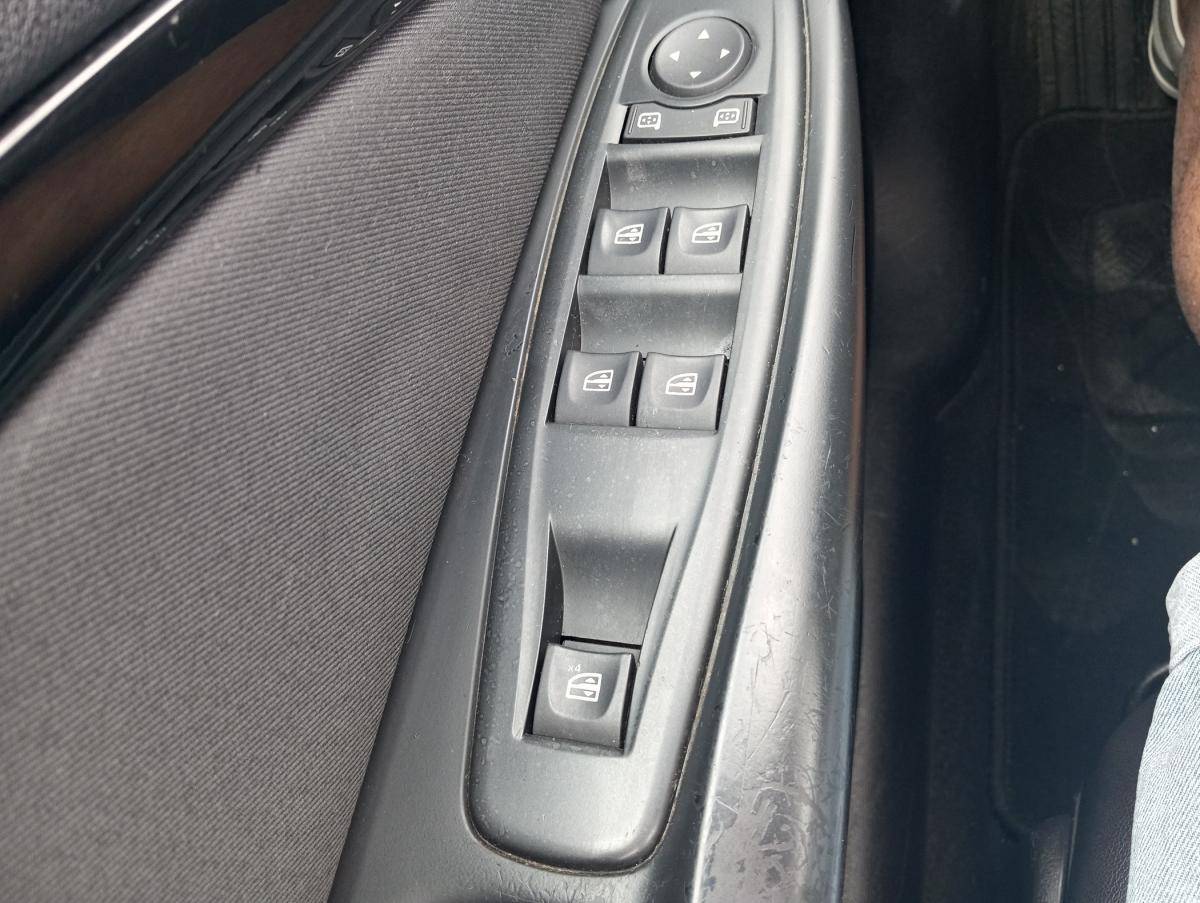renault-megane-cc-2015-diesel-1461cc