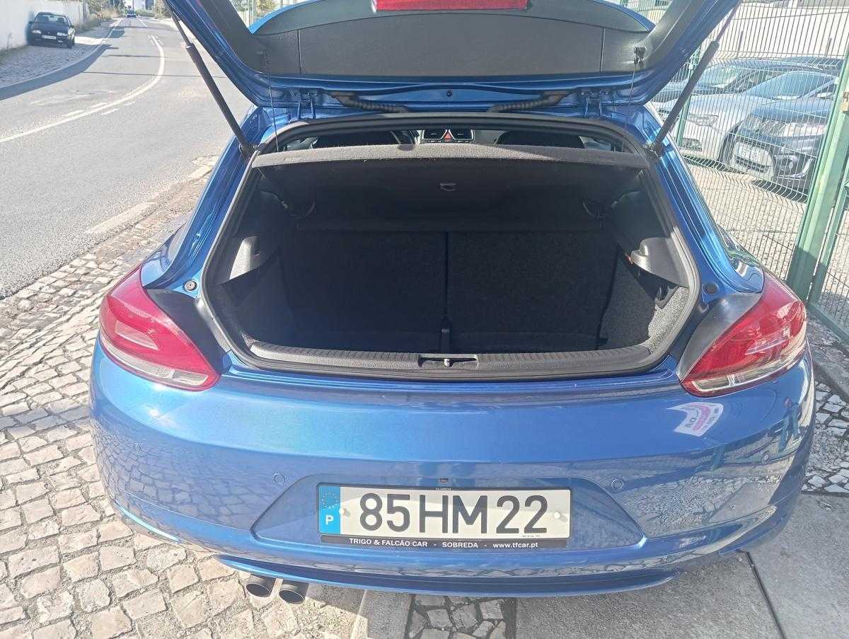 volkswagen-scirocco-2009-diesel-1968cc
