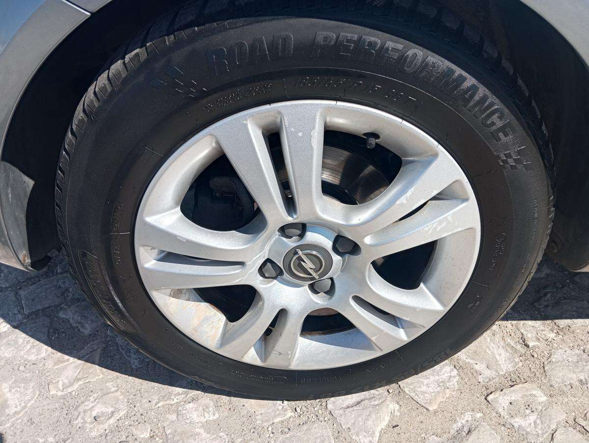opel-corsa-2011-gasolina-1229cc