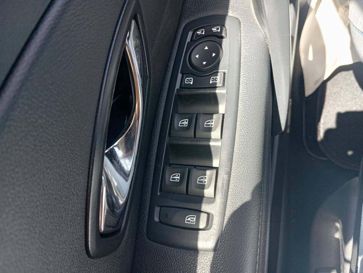 renault-megane-2014-gasolina-1197cc