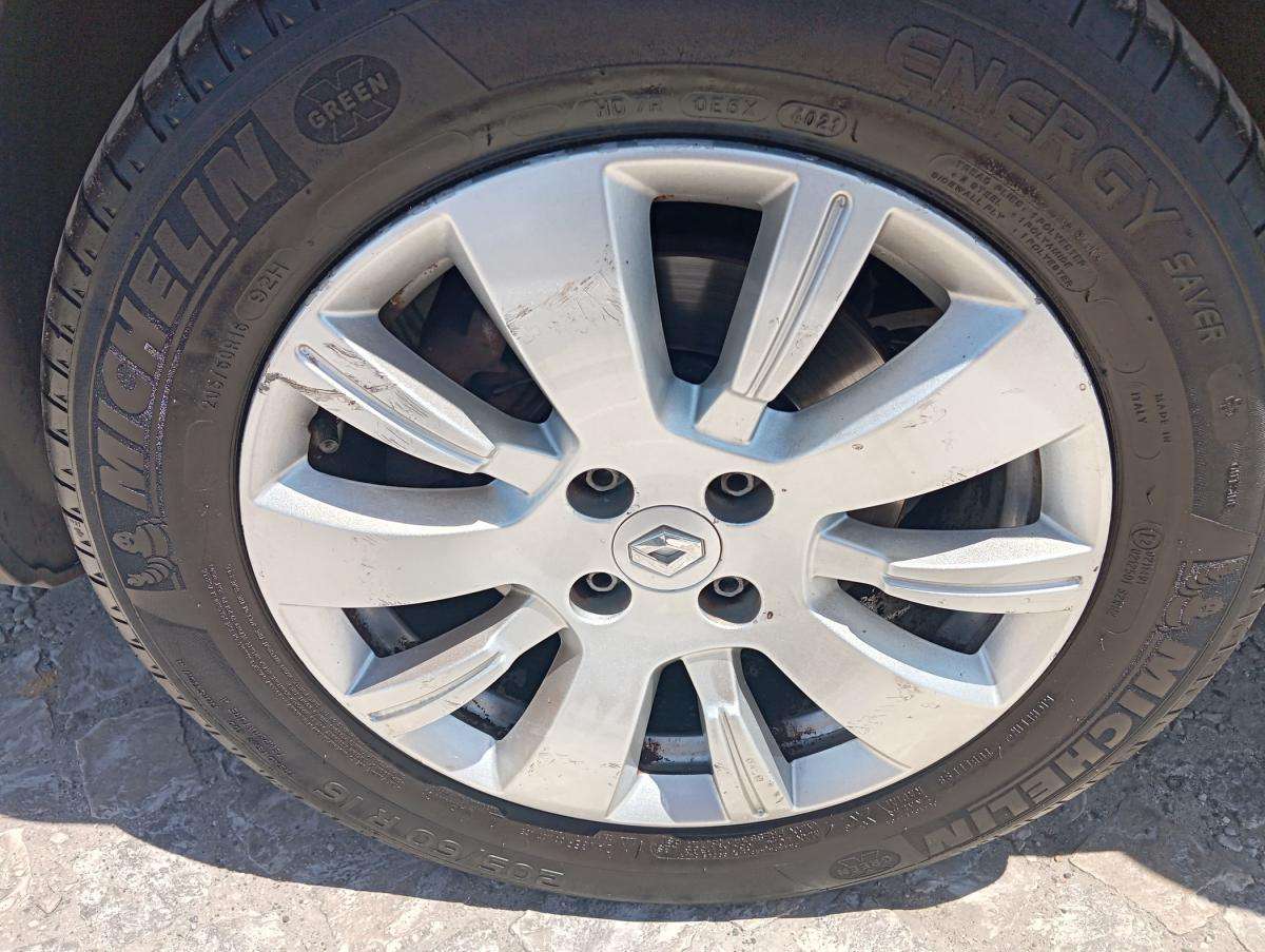 renault-captur-2014-diesel-1461cc