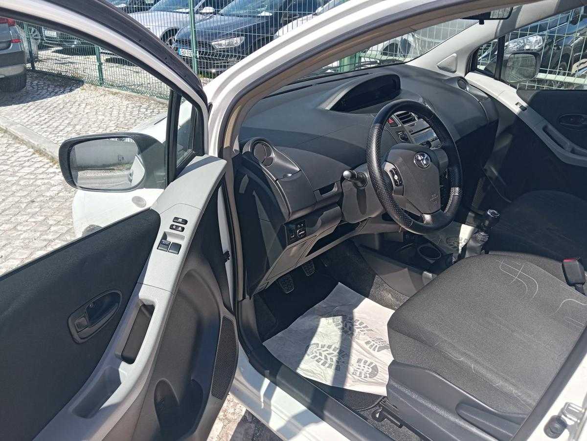 toyota-yaris-2010-diesel-1364cc