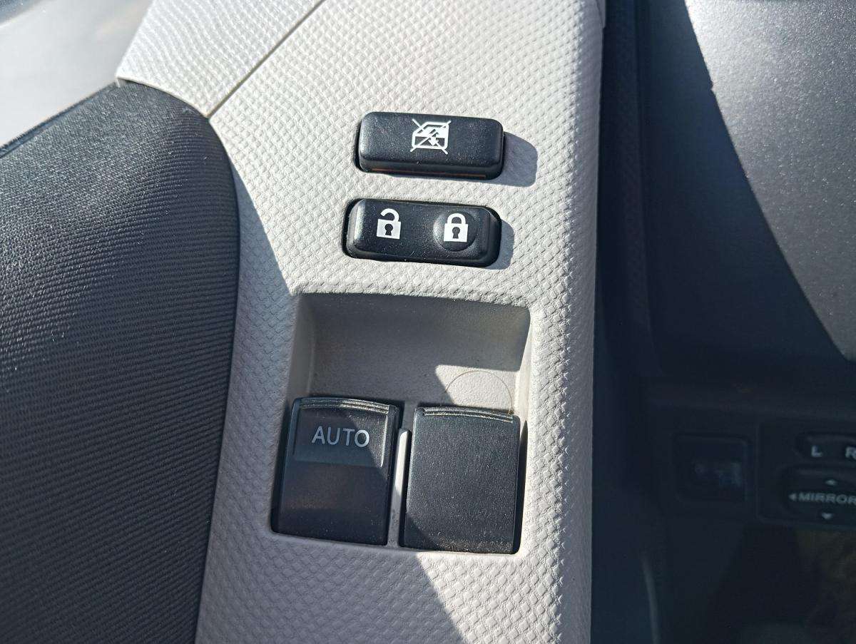 toyota-yaris-2010-diesel-1364cc