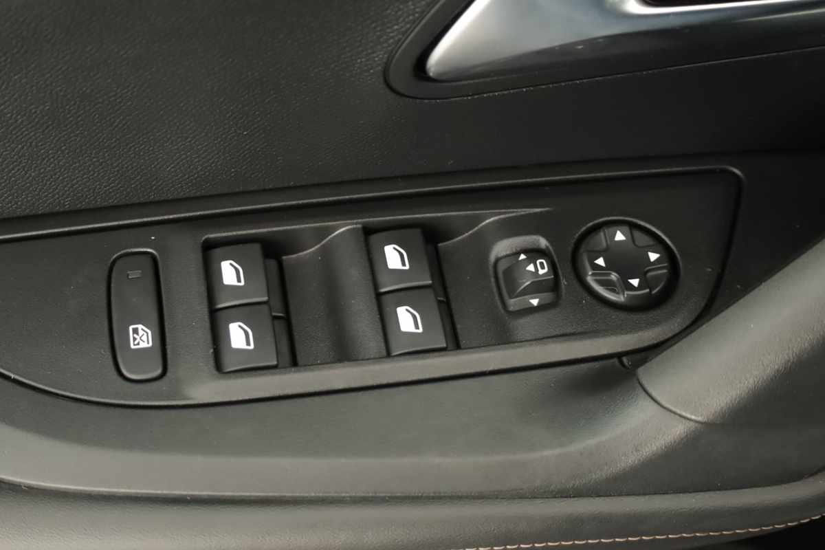 peugeot-2008-2025-gasolina-1199cc