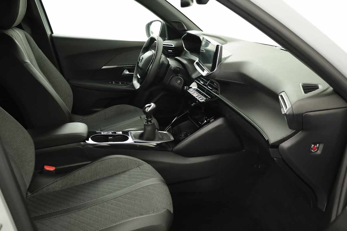 peugeot-2008-2025-gasolina-1199cc