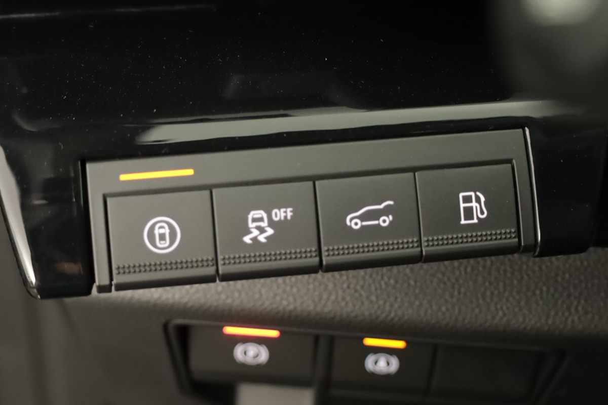 renault-rafale-2025-hibrido-a-gasolina-1199cc