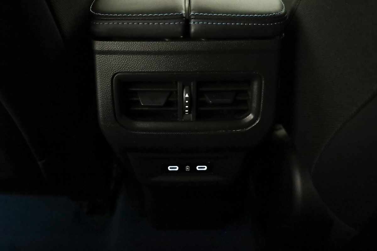 renault-rafale-2025-hibrido-a-gasolina-1199cc