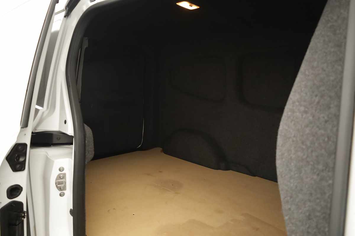 renault-kangoo-2024-diesel-1461cc
