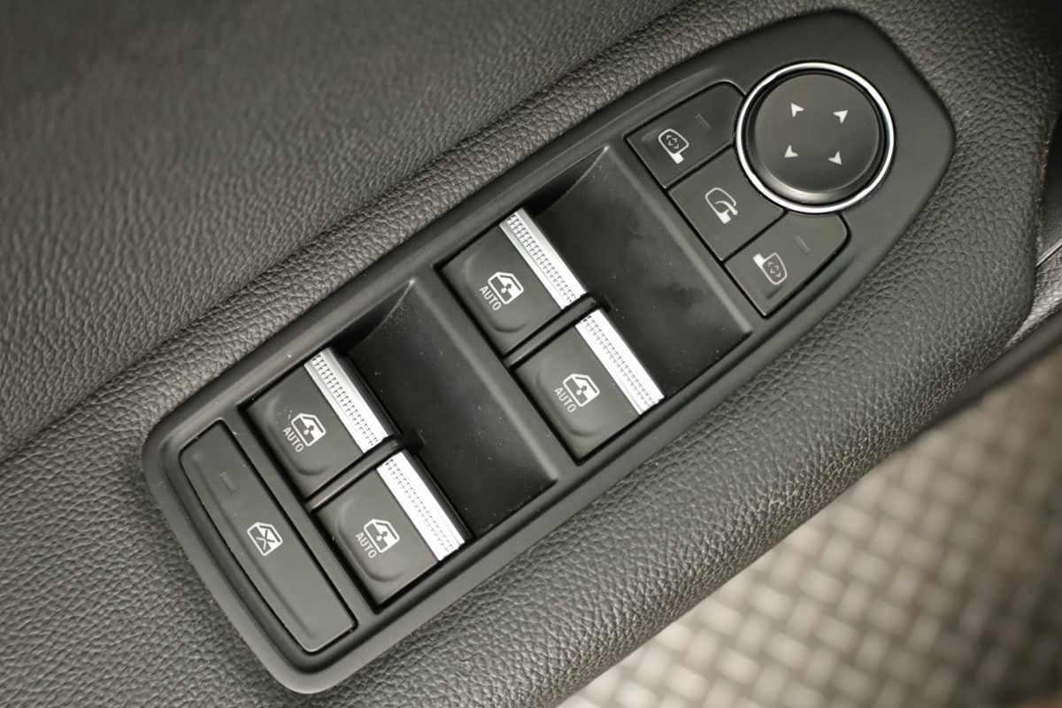 renault-captur-2024-gpl-999cc