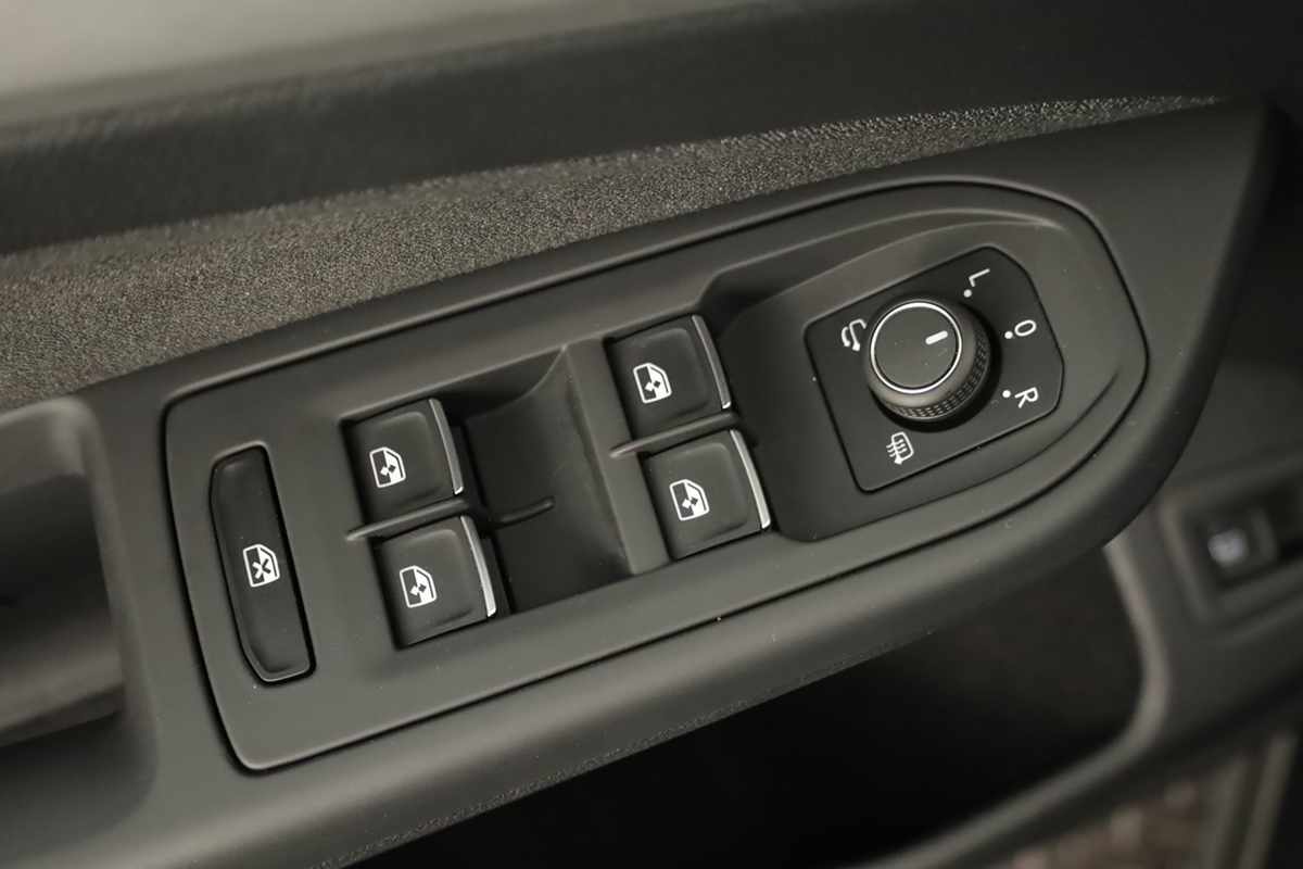 volkswagen-golf-2025-hibrido-a-gasolina-1498cc