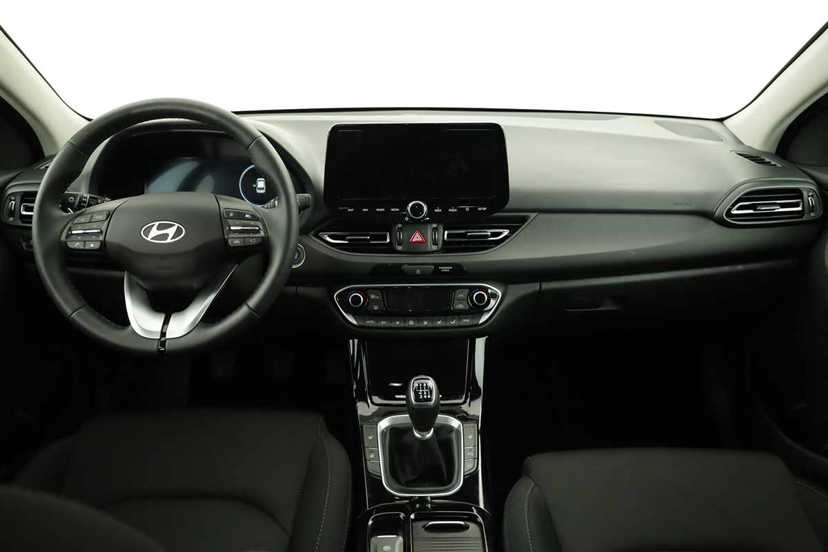 hyundai-i30-2024-gasolina-998cc