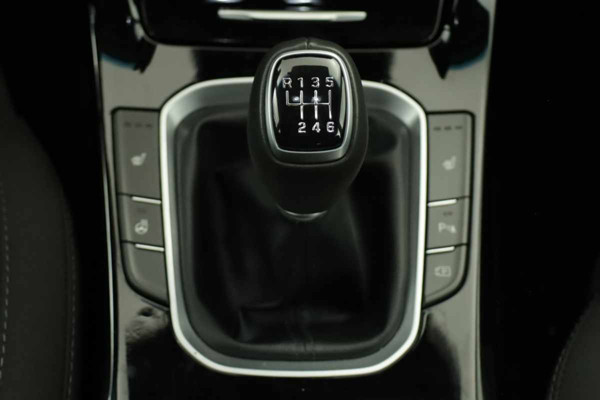 hyundai-i30-2024-gasolina-998cc