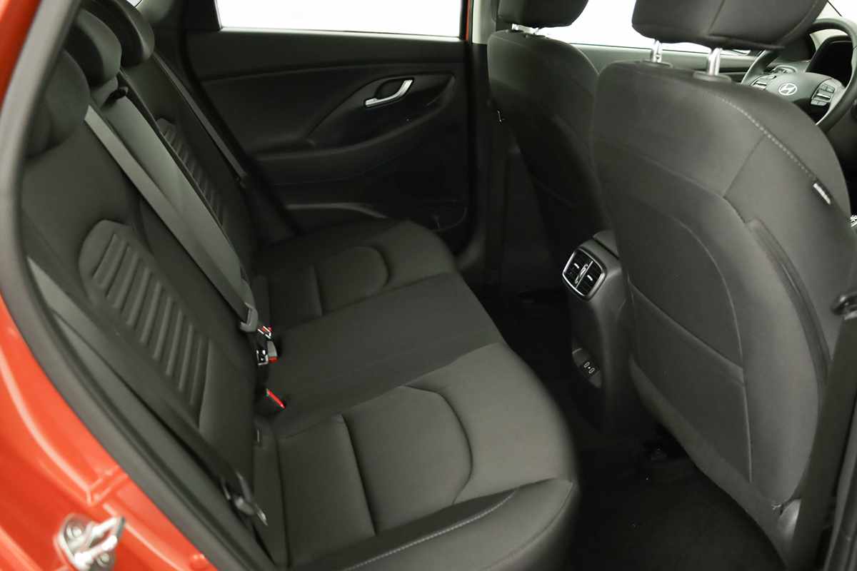 hyundai-i30-2024-gasolina-998cc