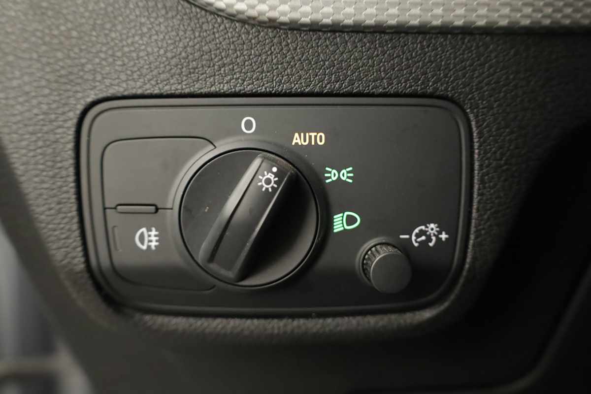 audi-q2-2023-gasolina-1498cc