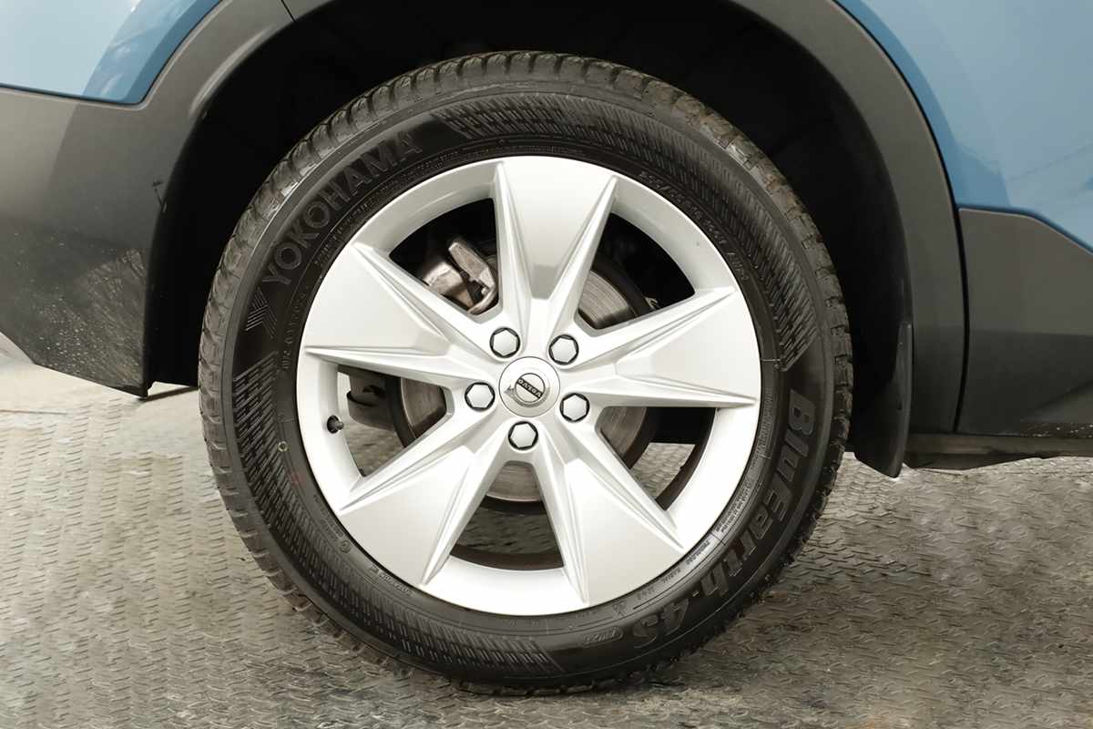 volvo-xc40-2023-gasolina-1477cc
